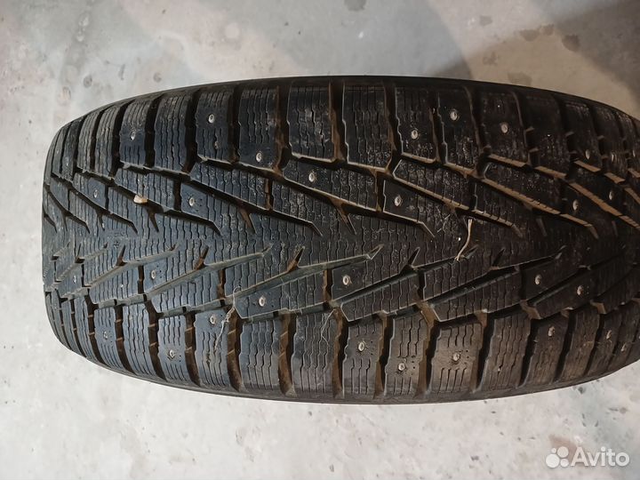 Nokian Tyres Hakkapeliitta 7 SUV 275/65 R17