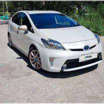 Toyota Prius 1.8 CVT, 2015, 170 000 км, с пробегом, цена 1 550 000 руб.