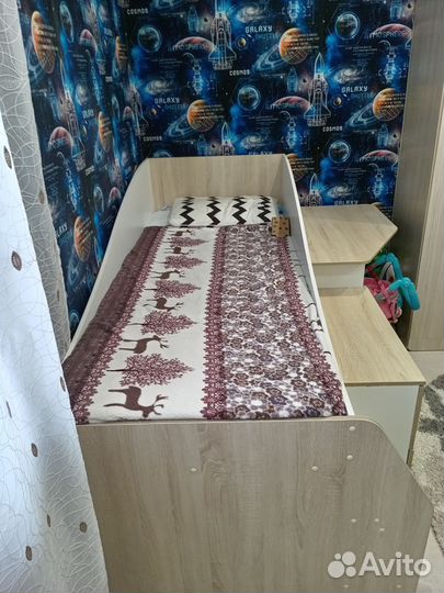 Кровать подростковая