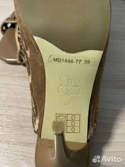 Босоножки, сабо. Натуральная замша. 39 размер