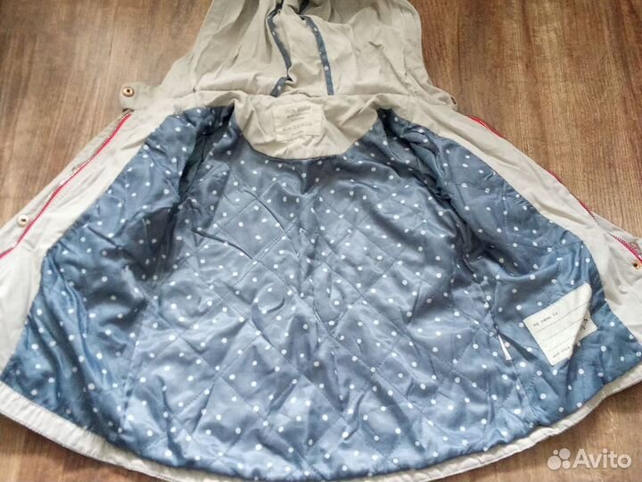 Куртка для девочки фирмы Zara р.98-104