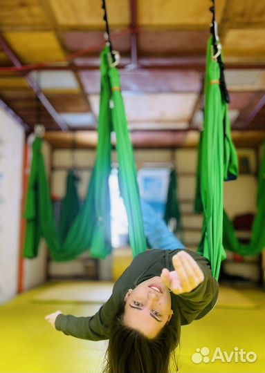 Инструктор fly yoga