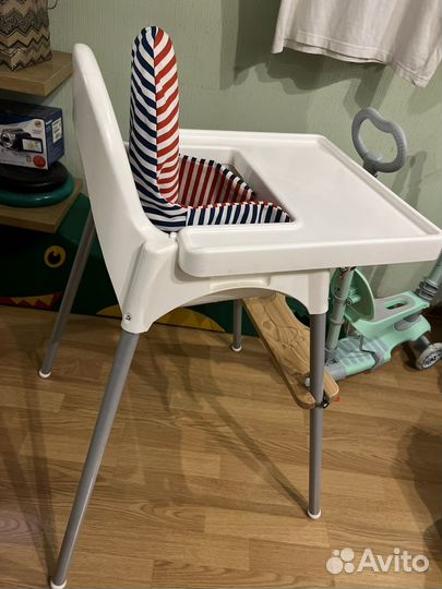 Стульчик для кормления IKEA с подножкой