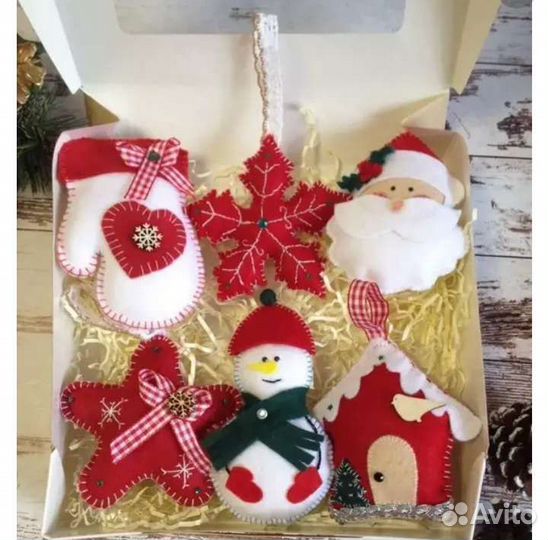 Елочные игрушки из фетра