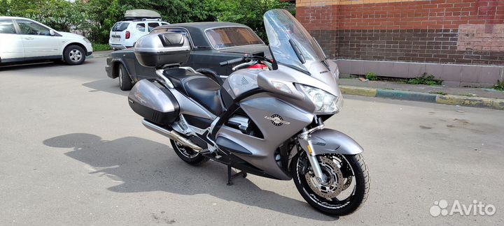 Honda st1300 pan european