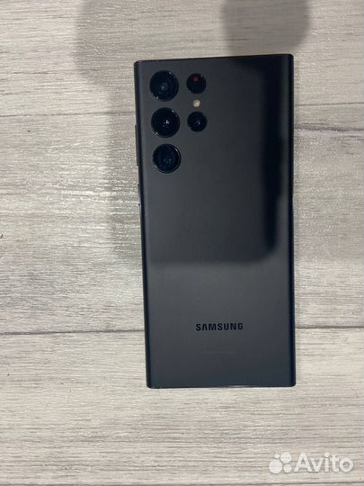 Samsung Galaxy S22 Ultra, 12/256 ГБ