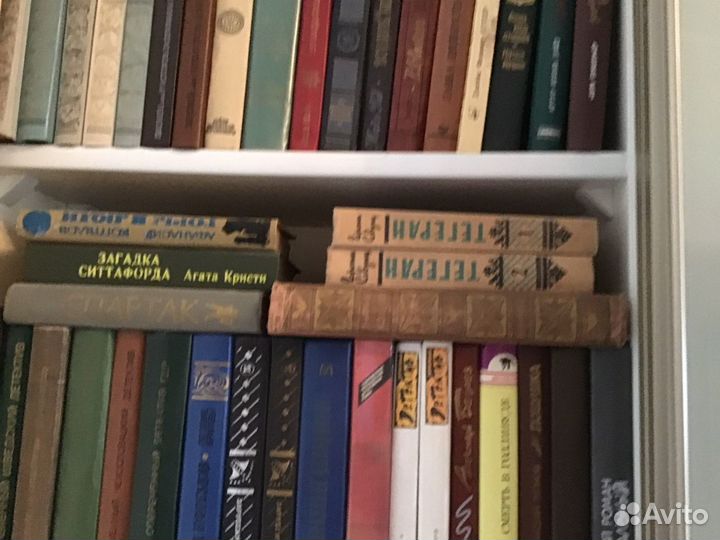 Художественная литература много