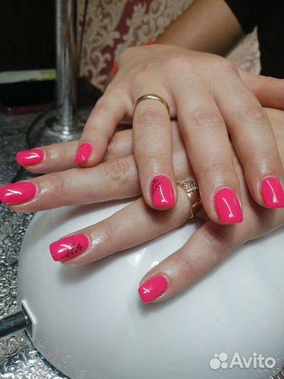 Наращивание ногтей