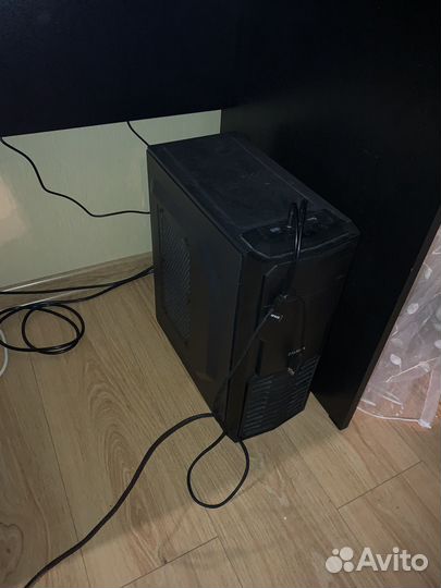 Игровой компьютер с монитором