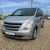 Hyundai Grand Starex 2.5 MT, 2009, 197 000 км, с пробегом, цена 950 000 руб.