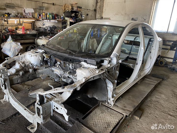 Кузов целиком Mitsubishi Lancer X седан/хетчбэк