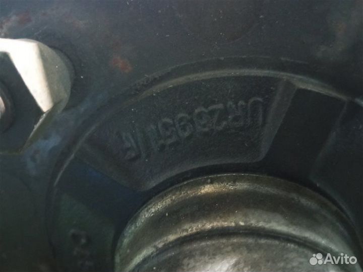 Ступица (кулак, цапфа) передняя правая Rolls-Royce