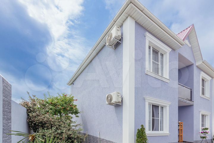 Дом 180 м² на участке 4 сот.