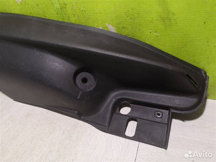 Обшивка стойки Шкода Октавия А4