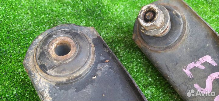 Рычаги комплект задние Cadillac Escalade LQ9