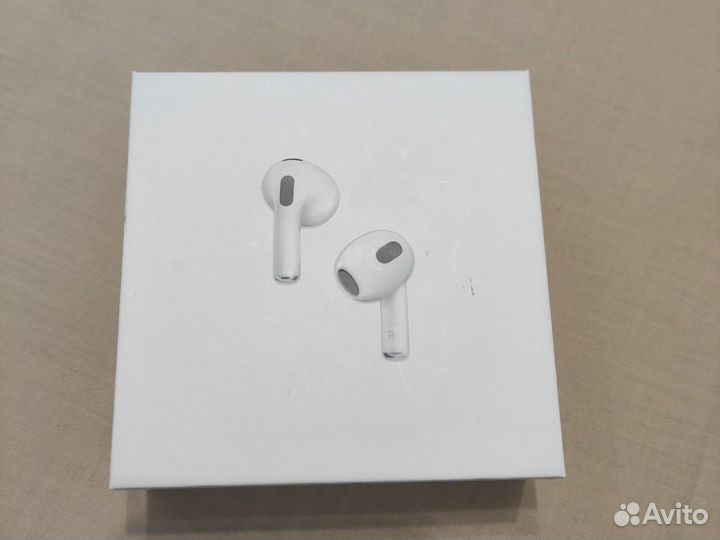 Беспроводные наушники AirPods 3