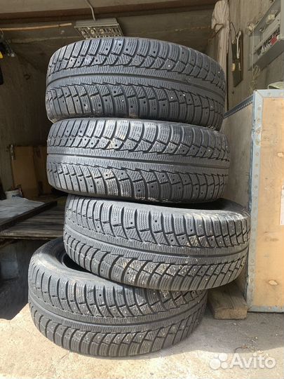 Gislaved Nord Frost 5 235/55 R17 103T