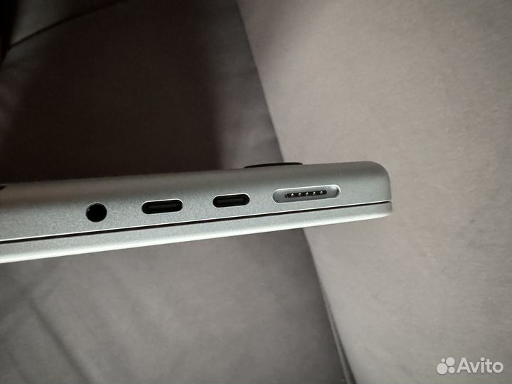 Macbook m3 pro 14 18gb 1tb