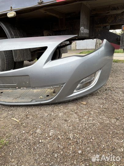 Бампер передний opel astra j 2012