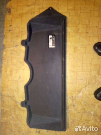Продам заднию полку от ниссан жук