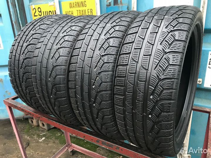 Pirelli Winter Sottozero 240 Serie II 215/45 R18 93V