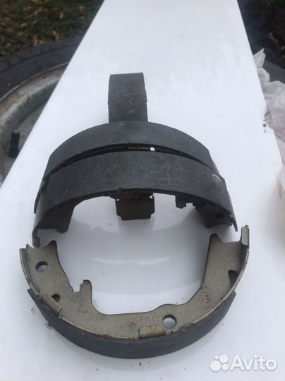 Колодки ручника на Лансер 9