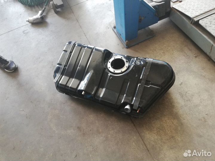 Топливный бак бензобак ваз 2110,2115,2170 инжектор
