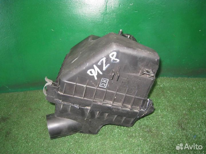 Корпус воздушного фильтра Toyota RAV4 A30 2007