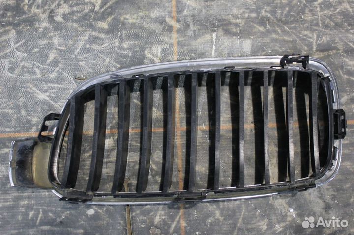 Решетка радиатора правая - BMW 3 F30 (2011-16гг)