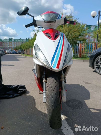 Скутер Vento