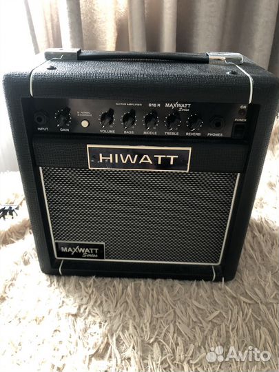 Гитарный комбоусилитель