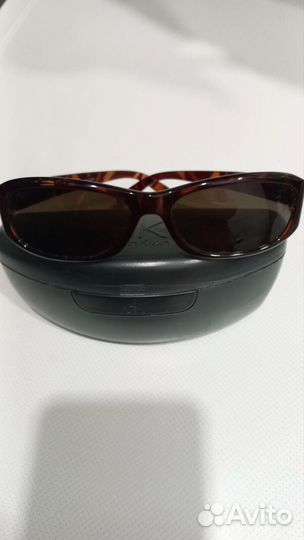 Солнцезащитные очки calvin klein