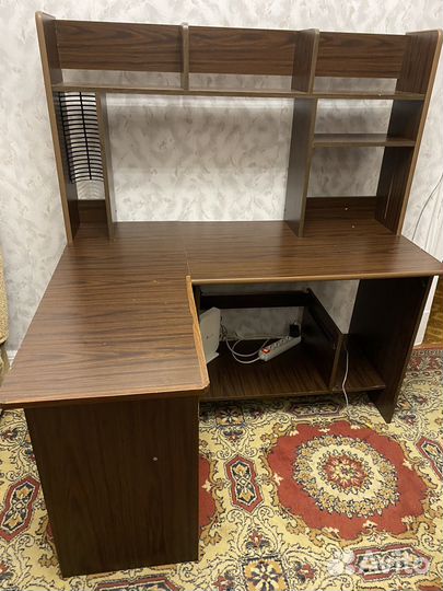 Компьютерный стол