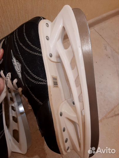 Коньки хоккейные 43 размер