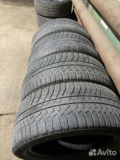 Michelin Pilot Alpin 5 SUV 275/45 R20 и 305/40 R20