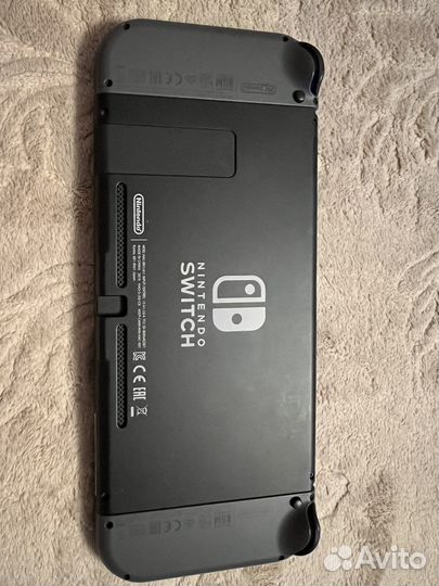 Продам игровую приставку Nintendo switch