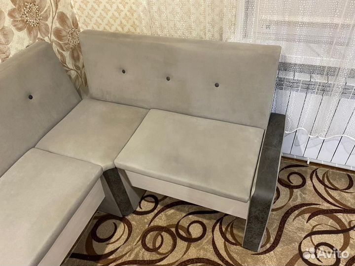 Кухонный угловой диван