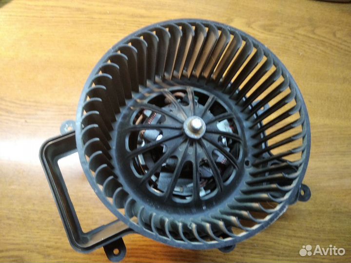 Вентилятор печки Peugeot 3008
