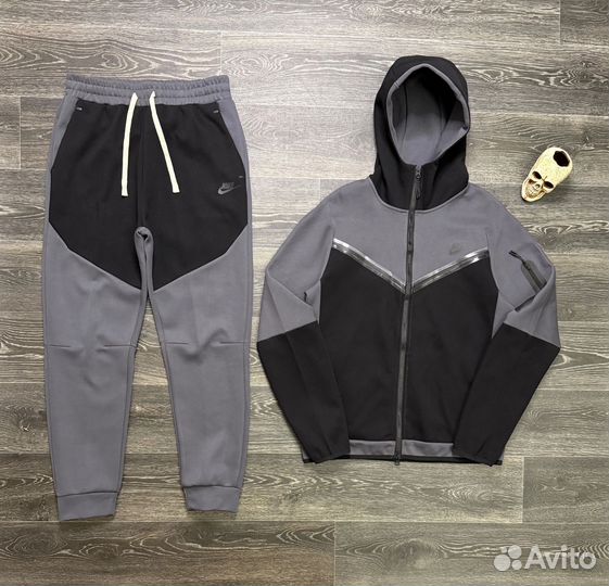 Спортивный костюм мужской Nike