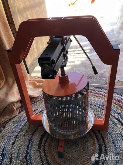 Пресс домкратный для приготовления соков