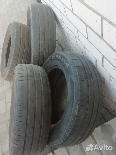 Kumho Ecowing ES01 KH27 215/65 R16