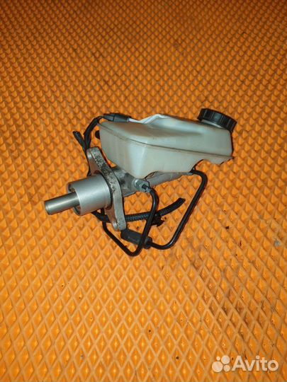 Цилиндр тормозной главный Ford Focus 2 1456989