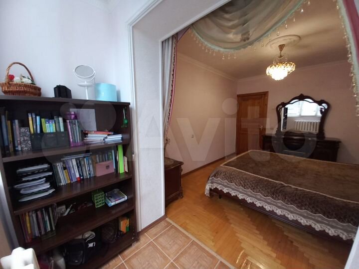 4-к. квартира, 100 м², 7/10 эт.