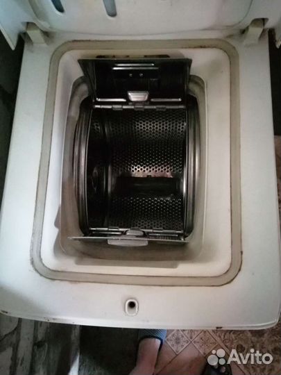 Стиральная машина с вертикальной загрузкой