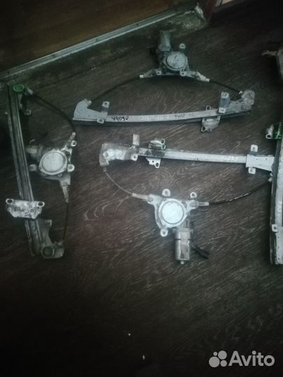 Стеклоподъемник электрический Эсперо