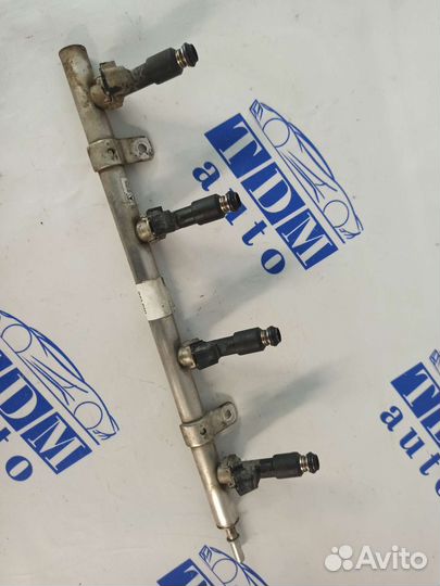 Топливная рампа с форсунками Geely Emgrand X7