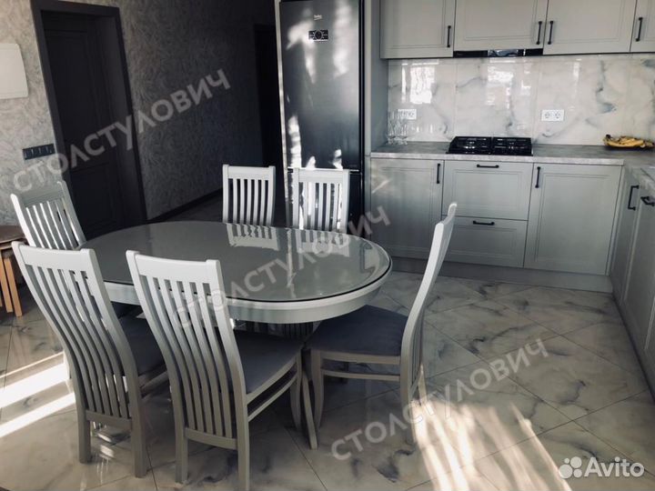 Столы и стулья