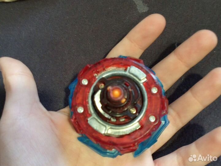 Волчок beyblade Infinite Achilles Dimension