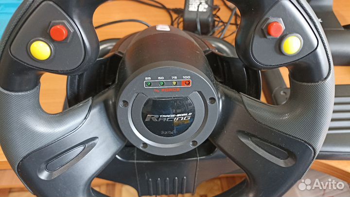 Игровой руль с педалями Saitek R440