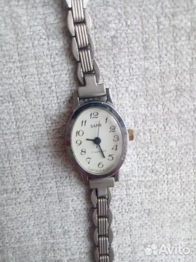 Часы Заря наручные женские СССР